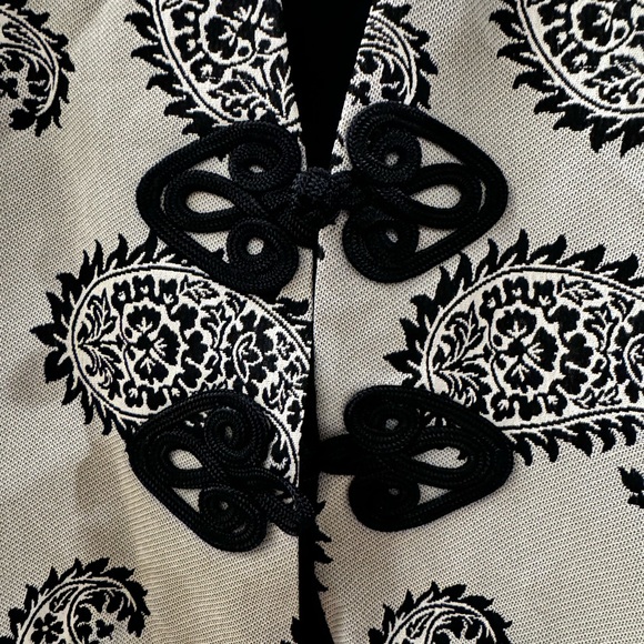 Beautiful Max & Mabel black and cream vest medium - Picture 3 of 4